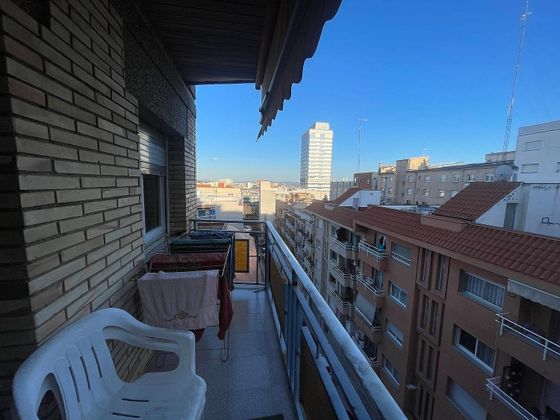 Foto 2 de Venta de piso en Concòrdia de 4 habitaciones con balcón y calefacción