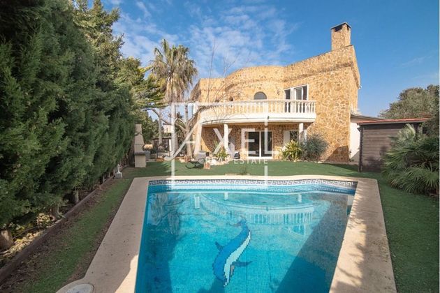 Foto 1 de Casa adossada en venda a Sa Torre de 5 habitacions amb terrassa i piscina