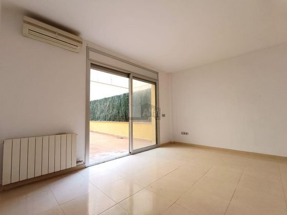Foto 2 de Dúplex en venda a Montigalà -Sant Crist de 3 habitacions amb terrassa i garatge