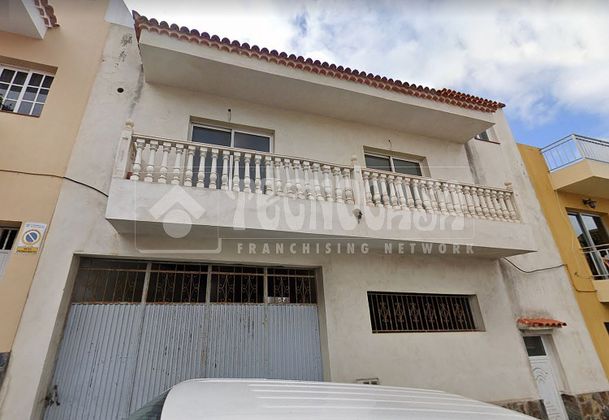 Foto 1 de Chalet en venta en Orotava (La) de 3 habitaciones con terraza y garaje