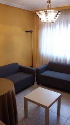 Foto 2 de Piso en alquiler en Hospitales - Campus de 4 habitaciones con muebles y calefacción
