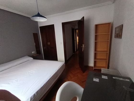 Foto 2 de Alquiler de piso en Centro - Salamanca de 4 habitaciones con terraza y muebles