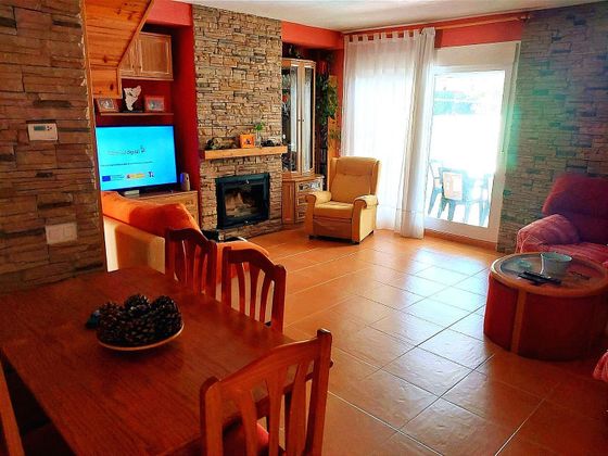 Foto 1 de Casa en venda a Cabanillas del Campo de 3 habitacions amb piscina i calefacció