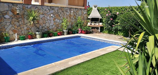 Foto 1 de Casa adossada en venda a Centro Bº Doscientas de 3 habitacions amb terrassa i piscina