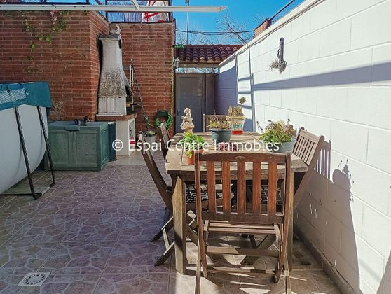 Foto 2 de Casa adossada en venda a Viladecavalls de 4 habitacions amb terrassa i piscina