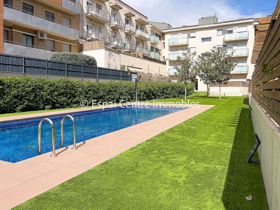 Foto 2 de Piso en venta en avenida De L'onze de Setembre de 4 habitaciones con terraza y piscina