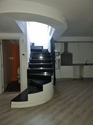 Foto 2 de Dúplex en venda a Poble Nou de 3 habitacions amb ascensor