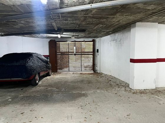 Foto 2 de Garaje en venta en calle Comerç de 12 m²