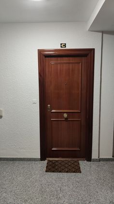 Foto 2 de Piso en venta en calle Rioja Palomar de 3 habitaciones con calefacción y ascensor
