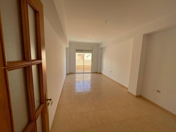 Foto 2 de Pis en venda a calle Nueva de 3 habitacions amb ascensor