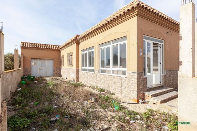 Foto 1 de Casa en venda a San Isidro - Campohermoso de 5 habitacions amb terrassa i jardí