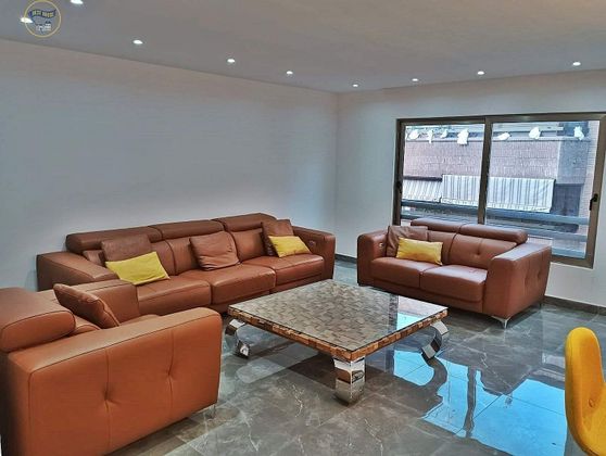 Foto 2 de Pis en lloguer a Ensanche - Diputación de 3 habitacions amb mobles i aire acondicionat