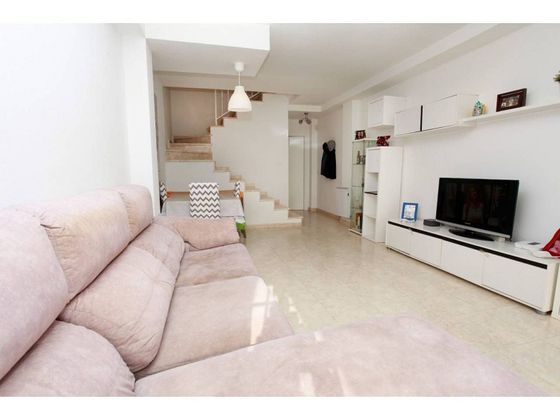 Foto 2 de Dúplex en venta en El Algar de 2 habitaciones con terraza y piscina