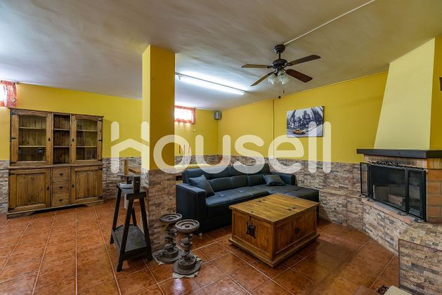Foto 2 de Casa en venda a Figueruelas de 4 habitacions amb garatge i jardí