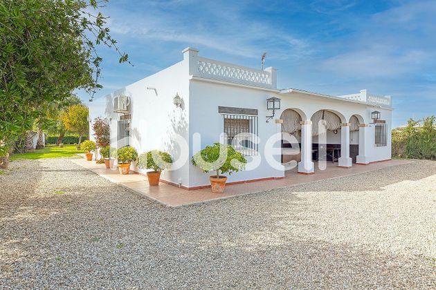 Foto 1 de Venta de casa en Aguadulce - Almadraba - Punta Candor de 6 habitaciones con piscina y jardín
