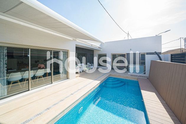 Foto 1 de Casa en venda a Catral de 3 habitacions amb terrassa i piscina