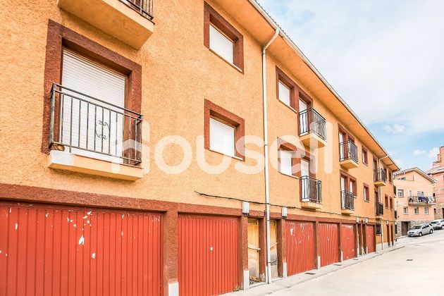 Foto 2 de Casa en venda a Hoyo de Pinares (El) de 4 habitacions amb garatge i balcó