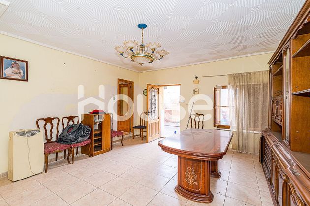 Foto 1 de Casa en venda a Monforte del Cid de 5 habitacions amb terrassa