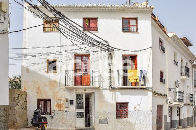 Foto 2 de Casa en venda a Baza de 7 habitacions amb terrassa i balcó