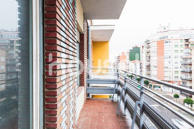Foto 1 de Pis en venda a La Chantría - La Lastra de 3 habitacions amb terrassa