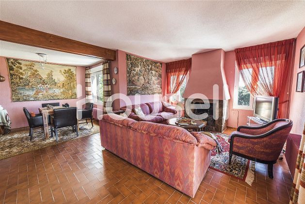 Foto 2 de Casa en venda a Colmenarejo de 5 habitacions amb terrassa i piscina