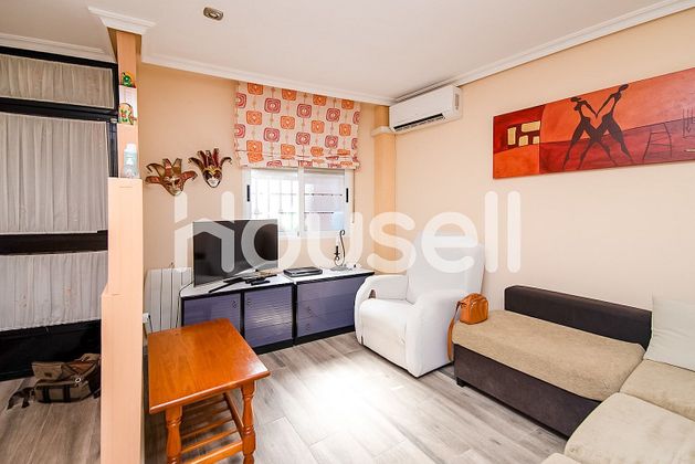 Foto 2 de Casa en venta en Alcantarilla de 5 habitaciones con terraza y aire acondicionado