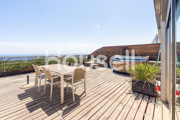 Foto 1 de Ático en venta en Ensanche - Diputación de 2 habitaciones con terraza y aire acondicionado