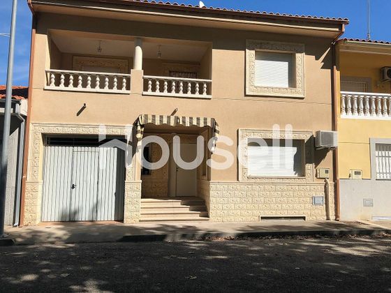 Foto 1 de Casa en venda a Rosalejo de 5 habitacions amb terrassa i garatge