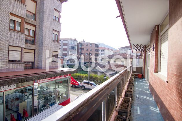 Foto 1 de Pis en venda a Corrales de Buelna (Los) de 3 habitacions amb terrassa i garatge