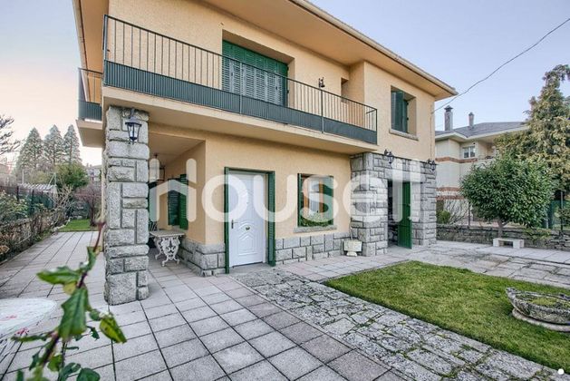 Foto 1 de Casa en venda a El Espinar pueblo de 4 habitacions amb terrassa i garatge