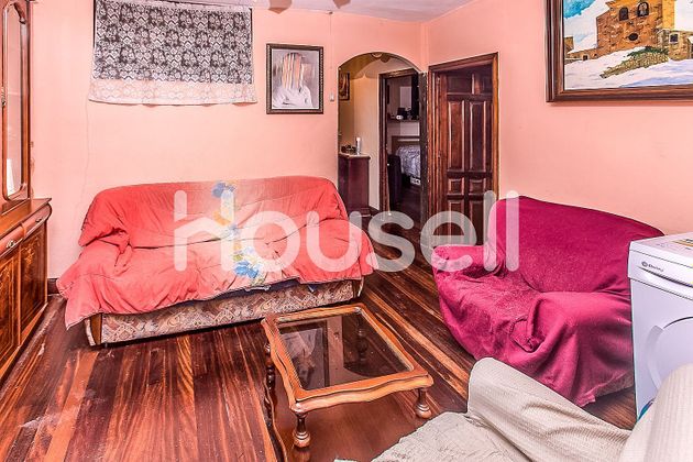 Foto 2 de Casa en venta en Zeanuri de 5 habitaciones con balcón y calefacción