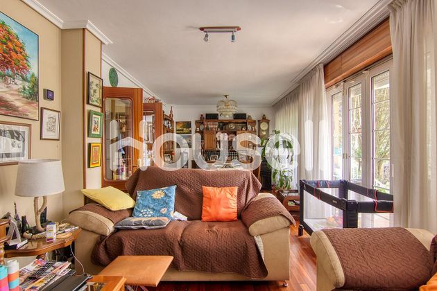 Foto 2 de Venta de casa en Santa Cruz de Bezana de 4 habitaciones con terraza y garaje