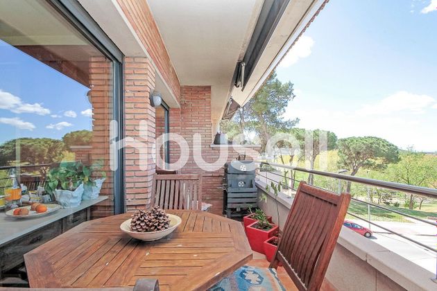 Foto 2 de Venta de dúplex en Llinars del Valles de 4 habitaciones con terraza y piscina