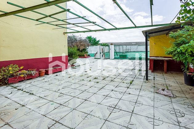 Foto 2 de Casa en venda a Fuensanta de 9 habitacions amb terrassa i garatge
