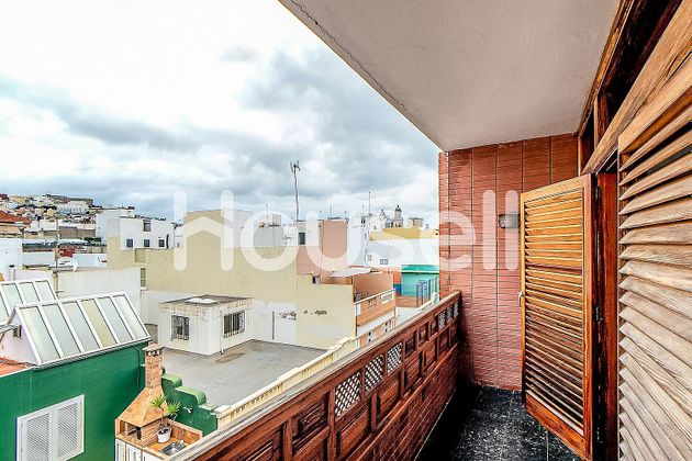 Foto 1 de Pis en venda a Vegueta de 3 habitacions amb balcó