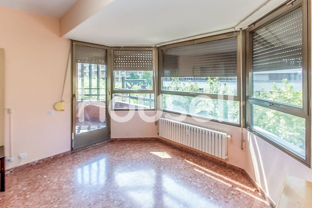 Foto 2 de Pis en venda a Universidad - Los Lirios de 5 habitacions amb terrassa i garatge
