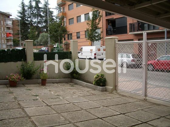 Foto 2 de Casa en venta en Barbastro de 3 habitaciones con terraza y garaje
