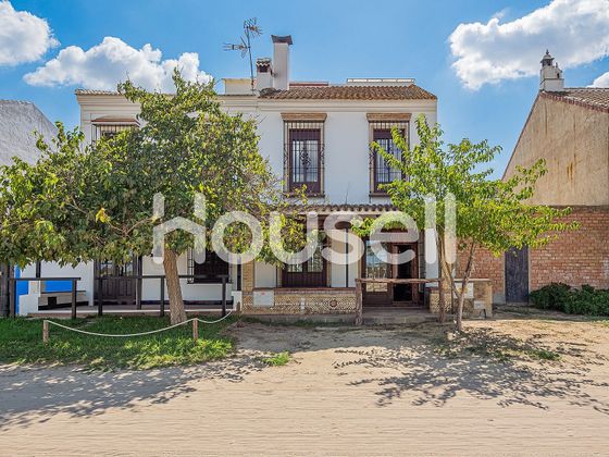 Foto 1 de Casa en venda a El Rocío de 9 habitacions amb terrassa i jardí