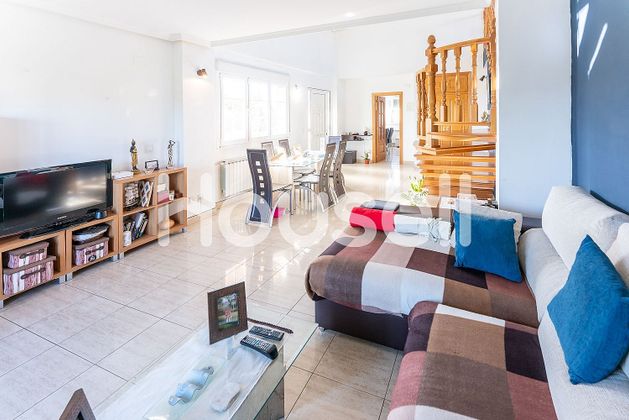 Foto 2 de Casa en venda a Cabañas Raras de 5 habitacions amb terrassa i garatge