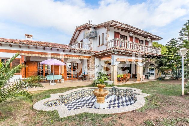 Foto 1 de Casa en venda a Banyeres del Penedès de 6 habitacions amb terrassa i piscina