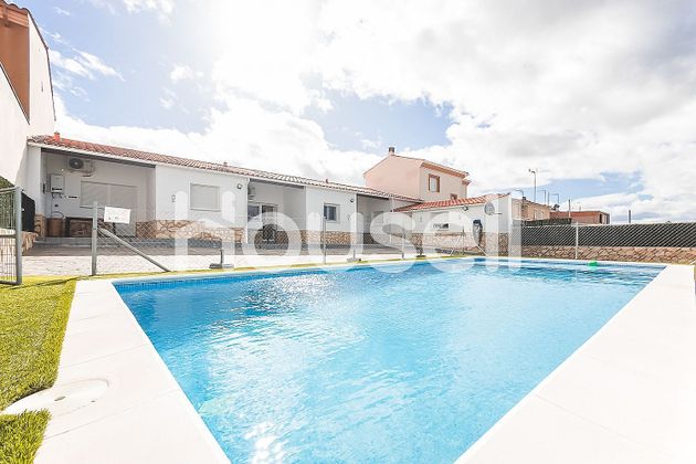 Foto 1 de Casa en venta en Torrejoncillo de 6 habitaciones con terraza y piscina