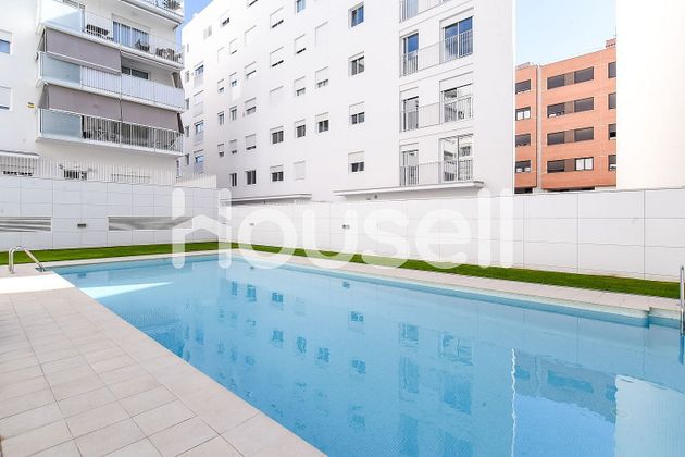 Foto 1 de Pis en venda a Centre - Sabadell de 4 habitacions amb piscina i garatge