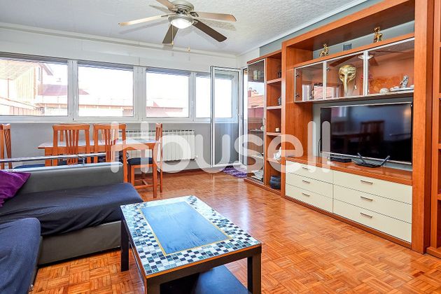 Foto 2 de Piso en venta en Sansomendi - Ali de 5 habitaciones con terraza y garaje
