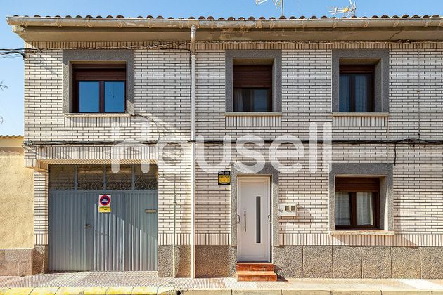 Foto 1 de Casa en venta en Azagra de 4 habitaciones con terraza y garaje