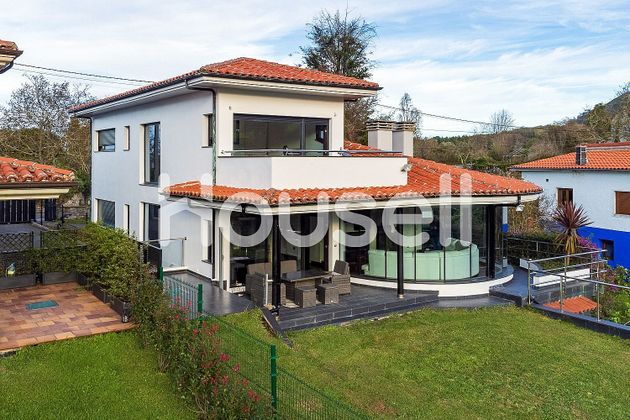 Foto 1 de Casa en venda a Caravia de 4 habitacions amb terrassa i garatge
