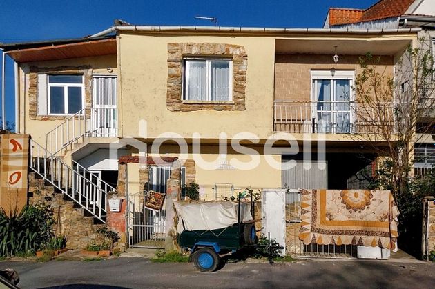 Foto 2 de Casa en venda a Carballiño (O) de 7 habitacions amb garatge i jardí