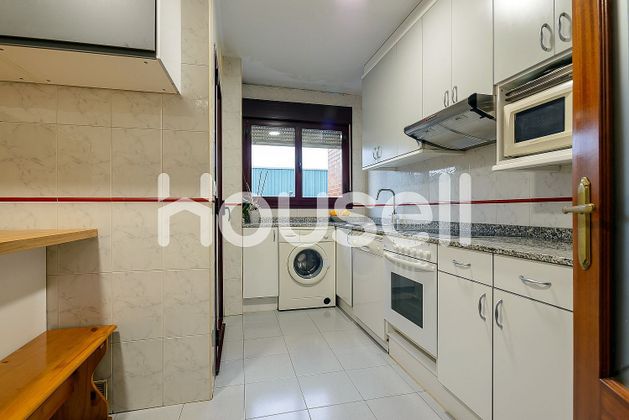 Foto 2 de Pis en venda a Llanera de 2 habitacions amb terrassa i garatge