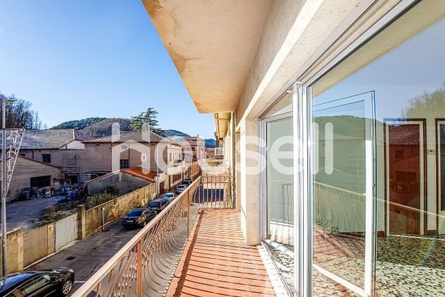 Foto 1 de Piso en venta en Sant Joan de les Abadesses de 4 habitaciones con terraza y garaje