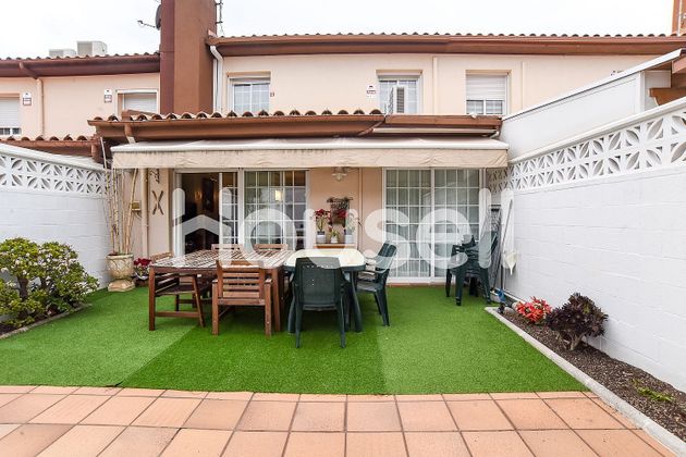 Foto 1 de Casa en venda a Centre - Castellar del Vallès de 4 habitacions amb garatge i jardí