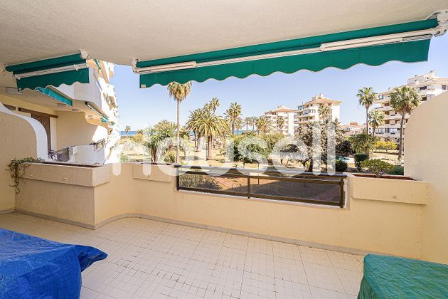 Foto 1 de Pis en venda a Les Marines/Las Marinas de 4 habitacions amb terrassa i piscina